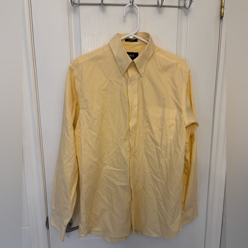 Eddie Bauer Yellow Dress Shirt Classic Style